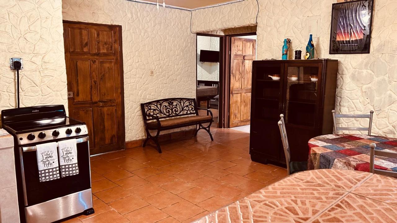Casa Encantada - Manuel Antonio - Aire Acondicionado - Wifi - Parking - Max 5 Guest Exterior foto