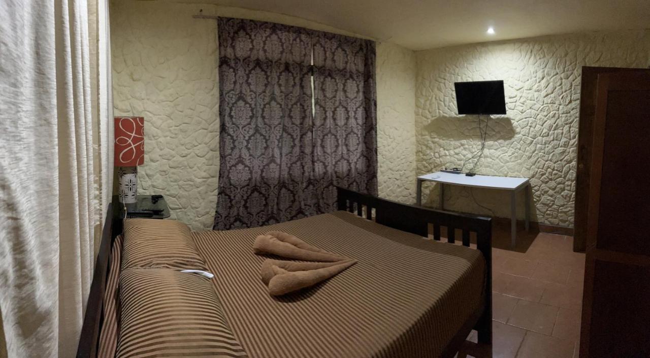 Casa Encantada - Manuel Antonio - Aire Acondicionado - Wifi - Parking - Max 5 Guest Exterior foto