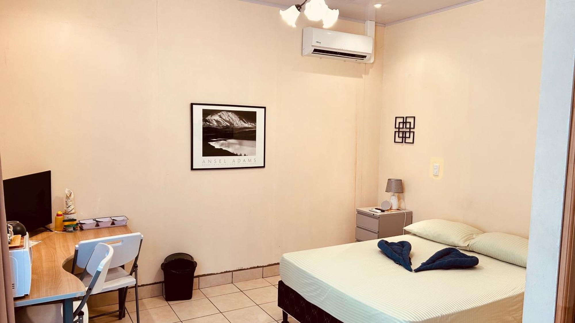 Casa Encantada - Manuel Antonio - Aire Acondicionado - Wifi - Parking - Max 5 Guest Exterior foto